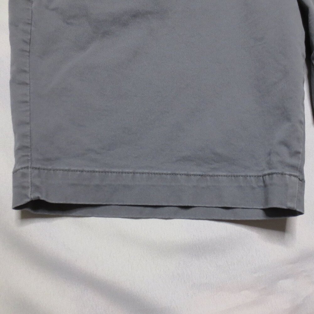 GAP mens SHORTS chino GRAY career CASUAL flat front SIZE 33 - Picture 2 of 10